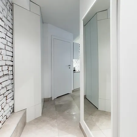 Homewell Wilson Park Apartment Poznan